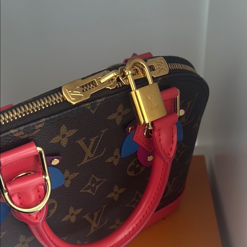 Louis Vuitton Mini Bags Brown and Pink with Gold Hardware - Picture 5 of 9